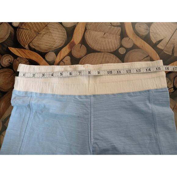 Ably Pull on Shorts Filium Activated Light Blue White Active Short NWT Large - Picture 4 of 13
